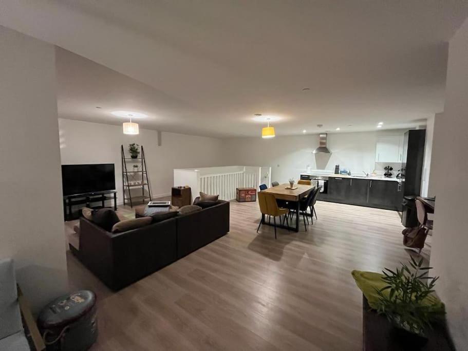 Bayard Luxe 2 Bedroom Penthouse Duplex Peterborough Exteriör bild